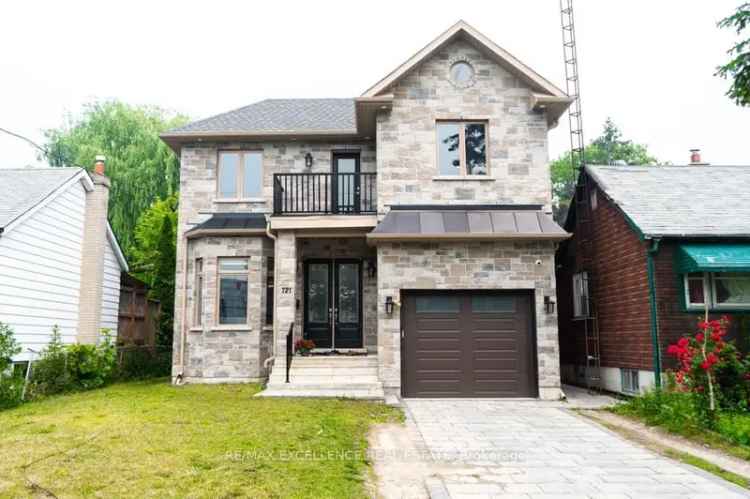 House For Sale in Toronto, Ontario