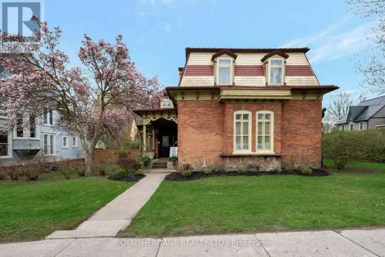 Brighton Family Home 5 Beds 25 Baths 3500sf Updated
