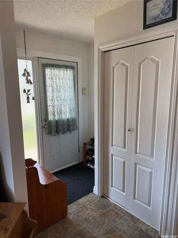 3 1 Bedroom Family Home with Finished Basement and Huge Backyard
