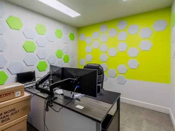 Commercial Building Office for Sale Warwick Centre du Quebec