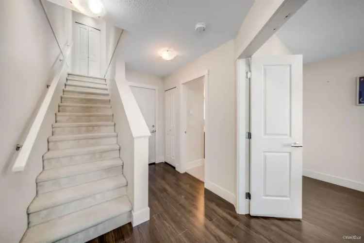 Luxury 4-Bedroom Townhome in Laureates Walk Harvard Gardens