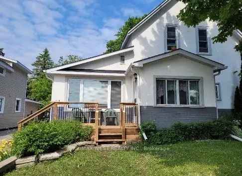 House For Sale in 21, Maria Street, Penetanguishene, Ontario