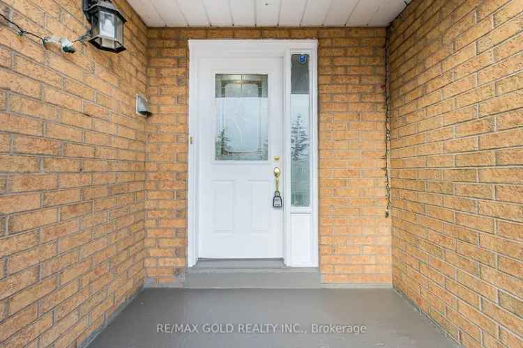 House For Sale in Brampton, Ontario