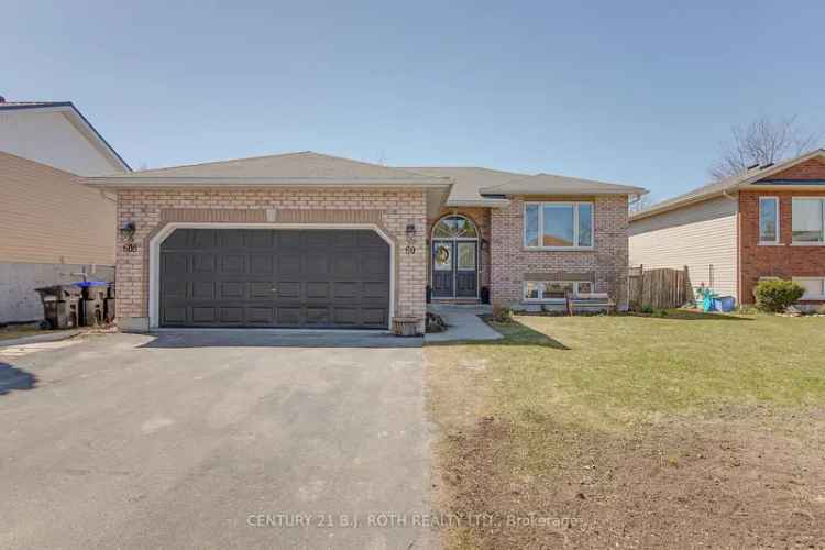 2+3 Bedroom Home Near Beach - Legal Suite - Updated