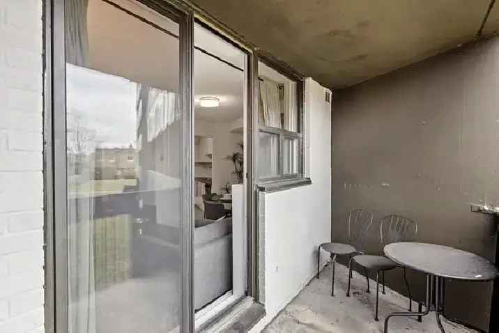 Studio Apartment for Rent - 3360 Paul Anka Drive