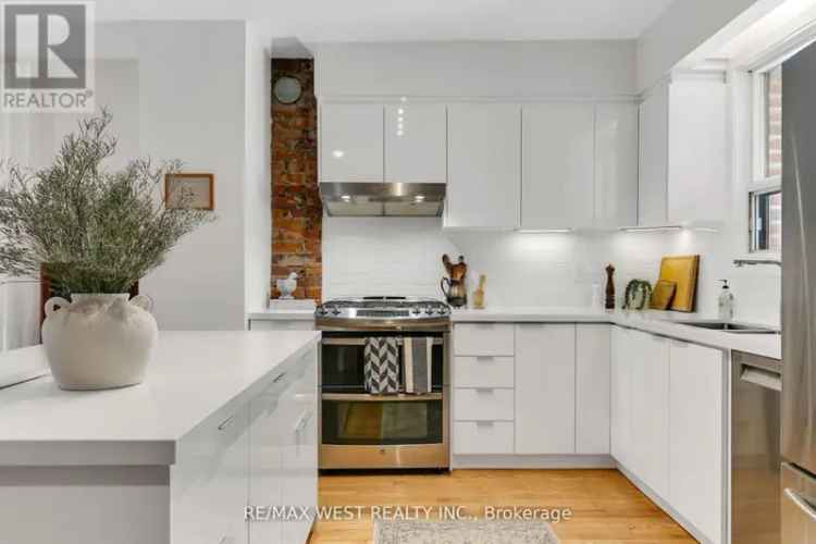 Stunning Renovated Semi-Detached Home Near LRT