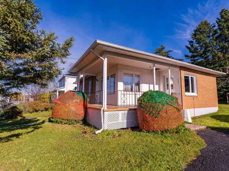 Bungalow for Sale 163 Rue Beaulieu Causapscal