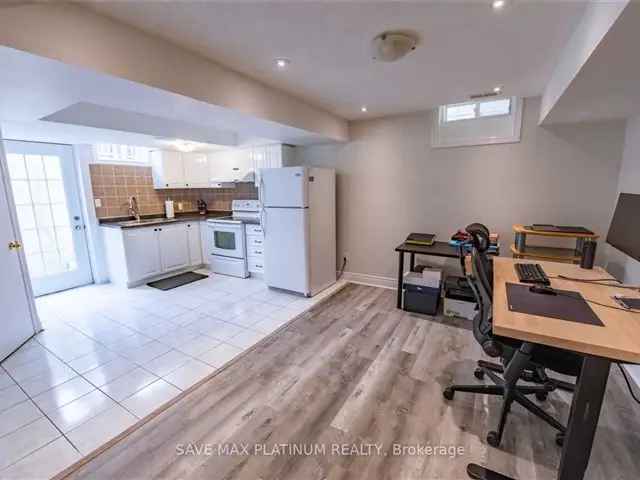 Bright 2-Bed Basement Apartment in Brampton - Legal Unit