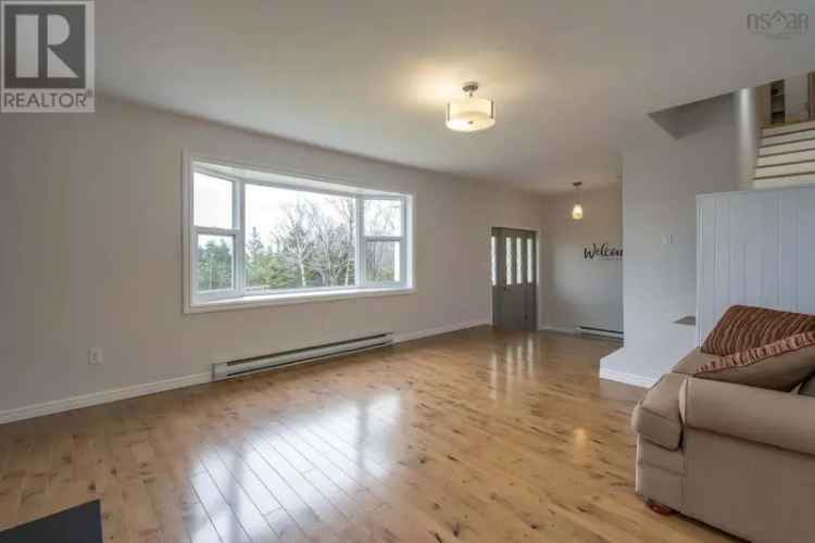 Ocean View Home near Queensland Beach Mixed Use Zoning
