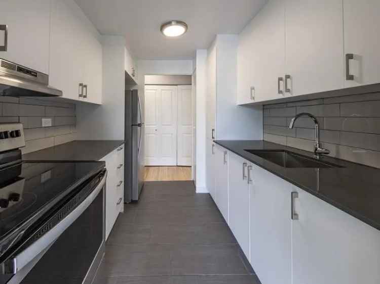 Apartment For Rent in Hampstead, Quebec