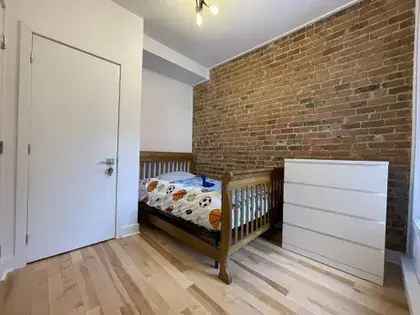 Rent fully renovated 7 rooms house in Mont-Royal near downtown Montreal