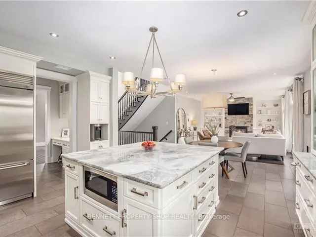 Stunning Custom Home on Cul-De-Sac Backing Onto Ravine