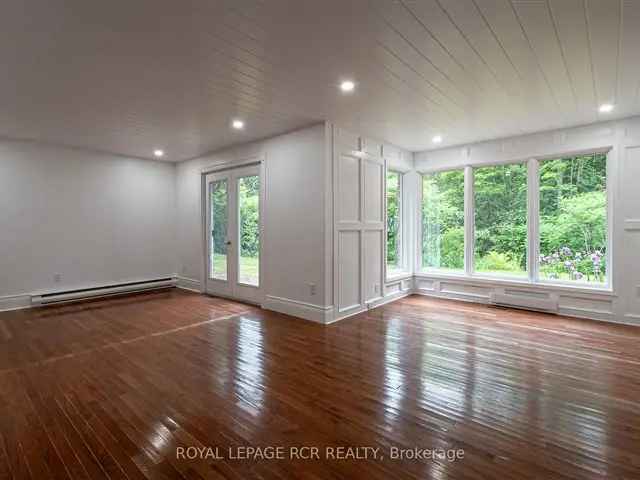 2-Bedroom Stone Cottage with Pond Views