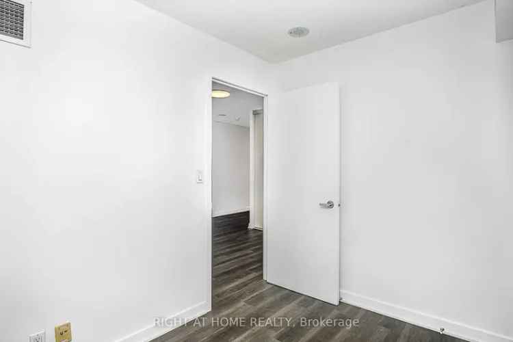 Bright Spacious 1 Bedroom Den Condo Fully Renovated Amazing Amenities