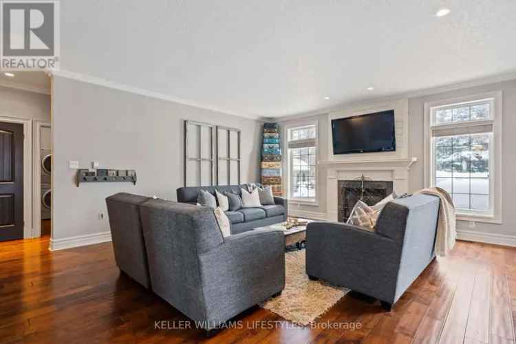Family Home in Ilderton - 3 2 Bedrooms 3 5 Baths 2550 sq ft