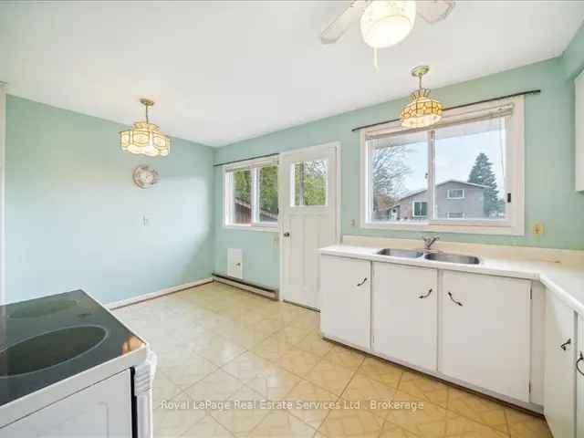 House For Sale in Mississauga, Ontario