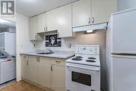 1 room apartment of 381 m² in Toronto