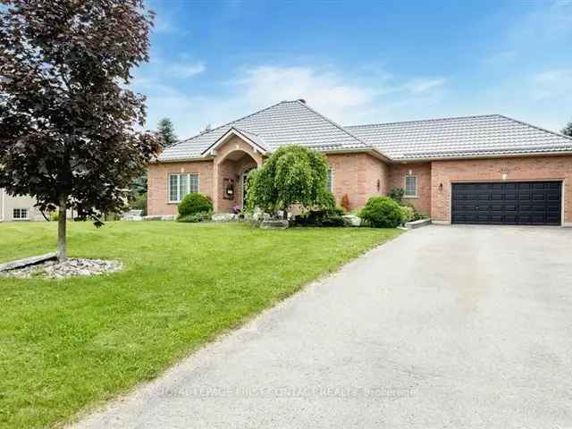 Estate Home in Thornton - Spacious Family Living Close to Barrie & GTA