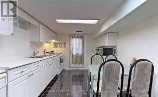 2 rooms apartment of 42 m² in Toronto