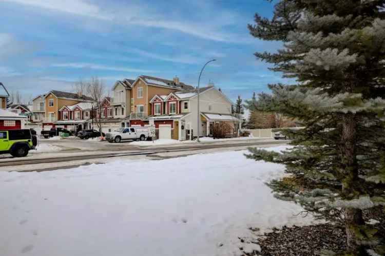 House For Sale in Calgary, Alberta