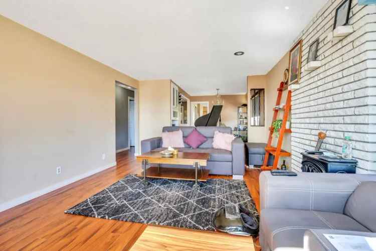 Vancouver Special House for Sale Near Fraser E 61st