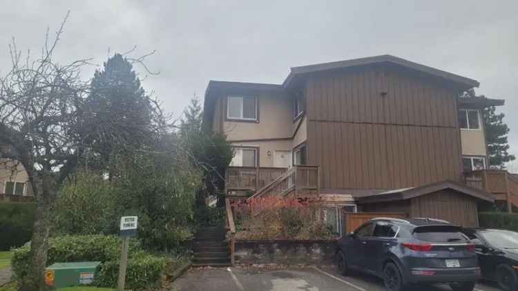 A $665,000.00 Townhouse with 2 bedrooms in North Shore Pt Moody, Port Moody