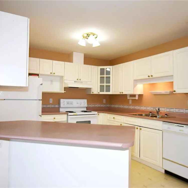 Cambria Gardens 2 Bed 2 Bath Condo for 55 Plus Buyers