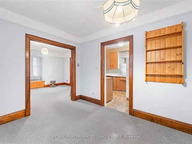 House For Sale in Toronto, Ontario