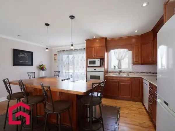 3 Bedroom Bungalow near Terrebonne