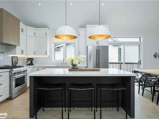 Luxury Collingwood Custom Home 3600 sq ft