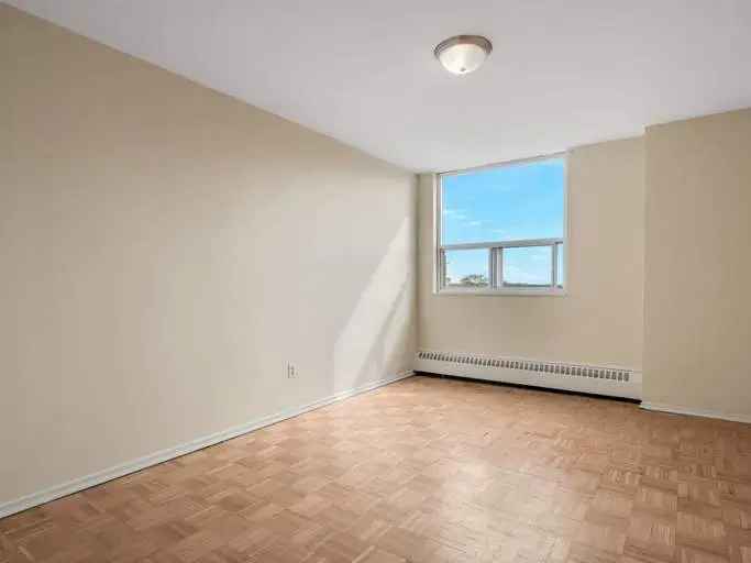 Windsor Apartment - Riverview Living near Downtown