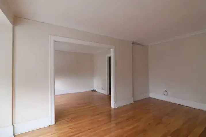 2 Bedroom Apartment in Westmount Near Downtown Montreal