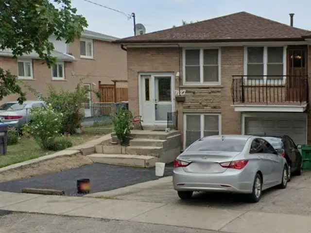 Upper-Level Bungalow 3 Bedroom 1 Bath Near Westwood Mall