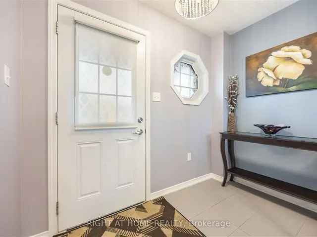 Freehold Townhouse 3 Beds 2 Baths Open Concept Backyard