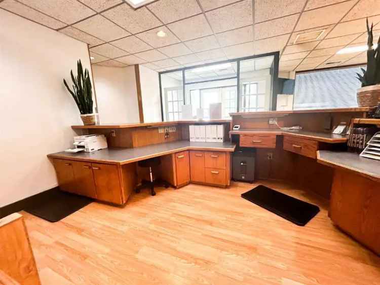 Office For Sale in Town of Gibbons, Alberta