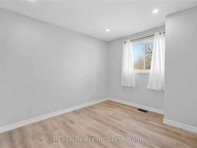 House For Sale in 116, Arthur Street, St. Catharines, Ontario