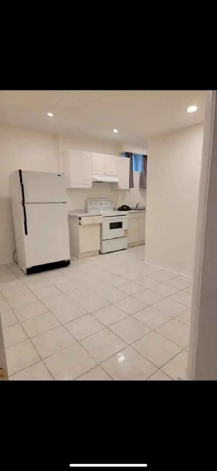 Room For Rent Near uoft Scarborough