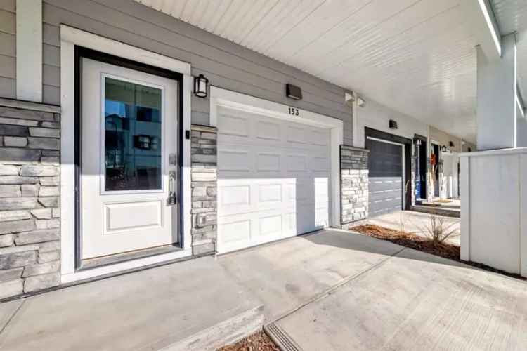 House For Sale in Calgary, Alberta