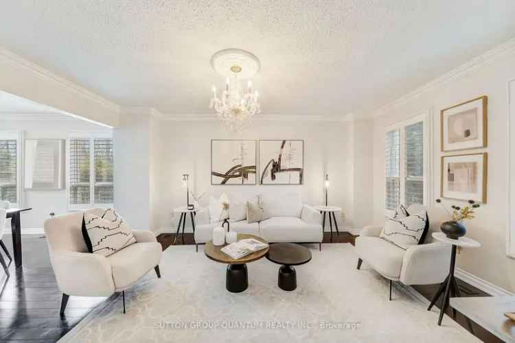 4-Bedroom 5-Bathroom Home in Mississauga
