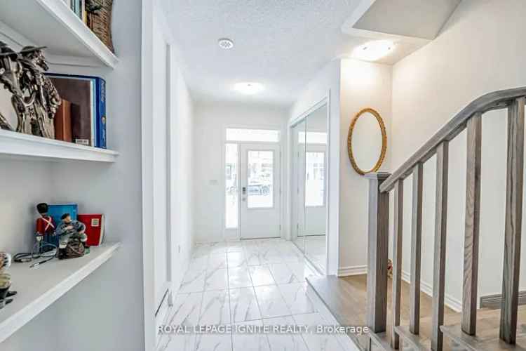 Stunning Freehold Townhome in NW Brampton