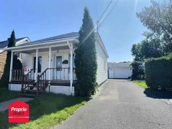 2-Bedroom Bungalow for Sale Montérégie 3-Car Garage