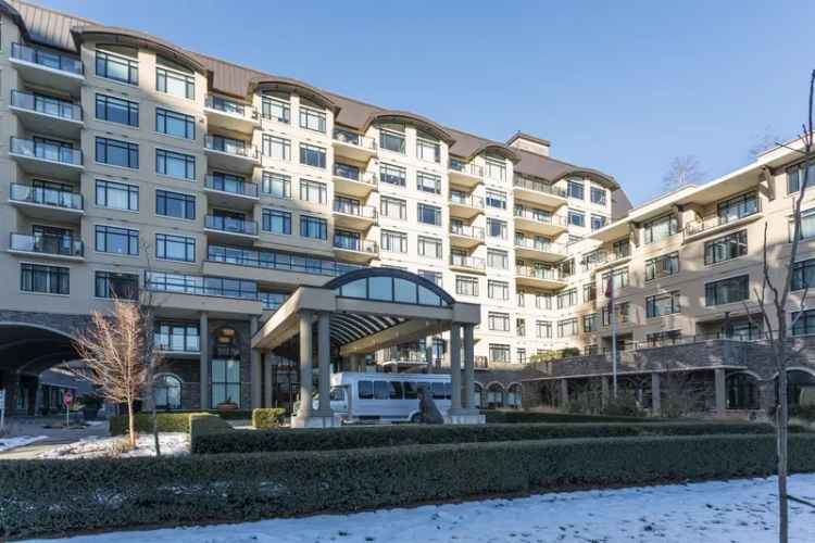 Luxury 2-Bed Condo in Retirement Residence with Mountain Views