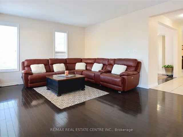 House For Sale in 240, Bismark Drive, Cambridge, Ontario