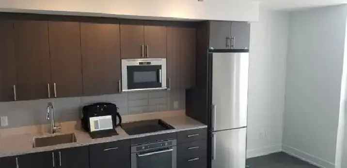 Bachelor Suite in North Oshawa $1000 First month ONLY!!