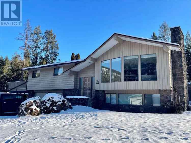 Christina Lake Family Home 4 Bed 2 Bath Heated Pool