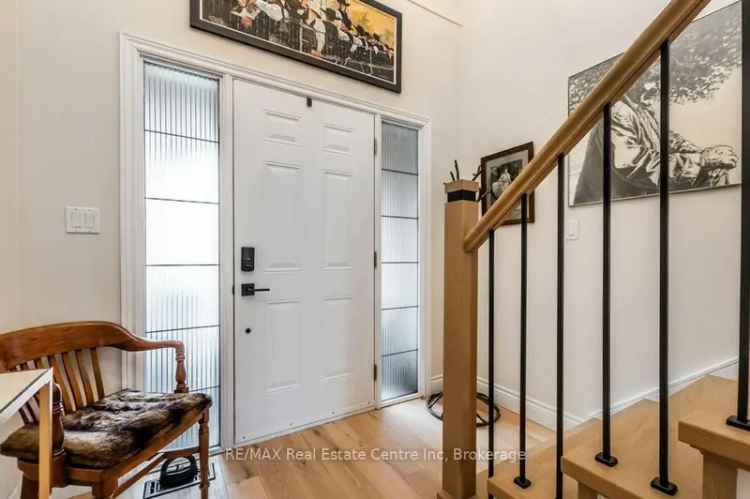 Rockwood Executive Townhome 2000+ Sqft Finished Basement Heat Pump