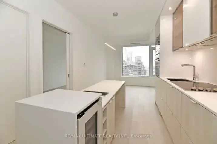 Lease One Bedroom Condo in Yorkville with Luxury Amenities