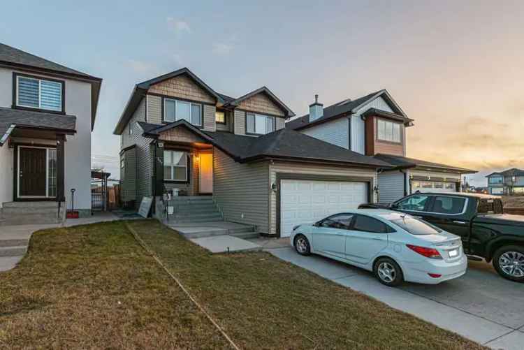 House For Sale in Calgary, Alberta