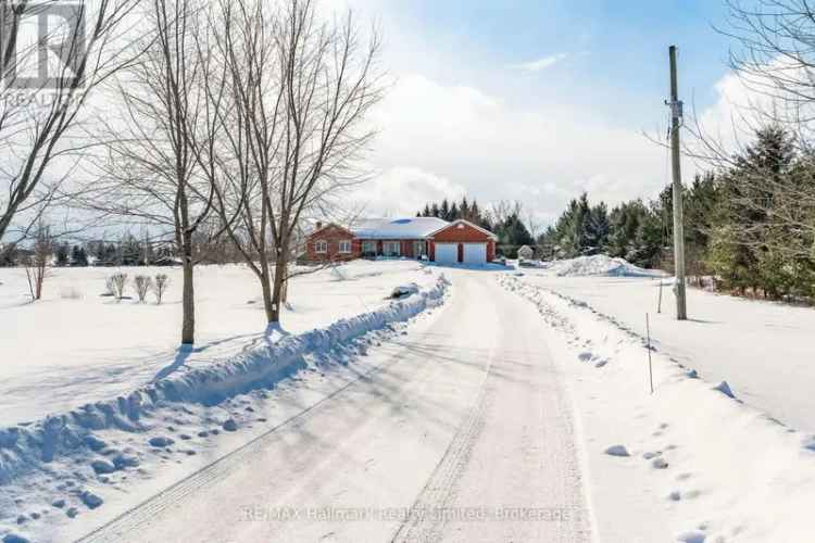 5 Bedroom Executive Bungalow near Fergus with Pool and Hot Tub