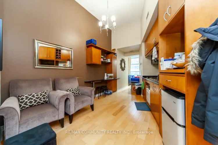 Condo For Sale in Toronto, Ontario